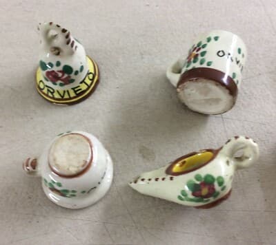 Miniature Da Collezione, Presepio, Ceramica Floreale Di Orvieto, 7 Piccoli Oggetti