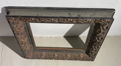 Cornice Antica In Legno Con Decori Floreali In Rilievo