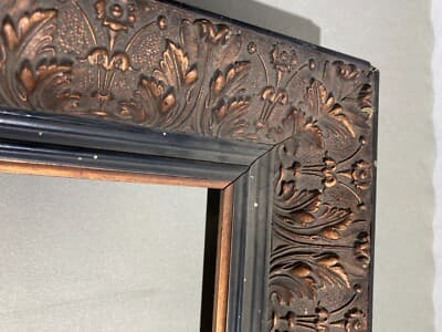 Cornice Antica In Legno Con Decori Floreali In Rilievo