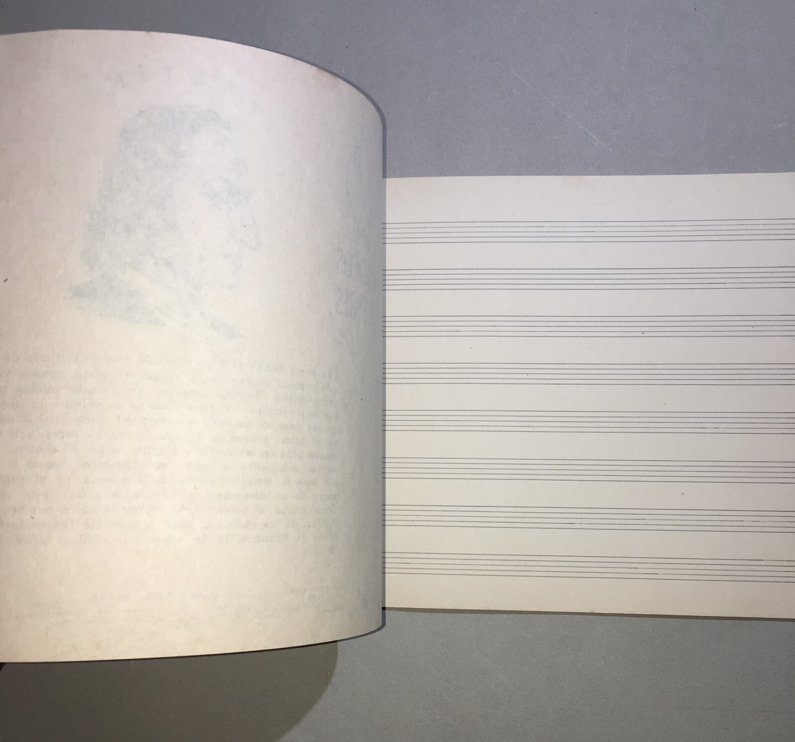 Istonio: Quaderno Musicale d'Epoca Con Ritratti Di Musicisti