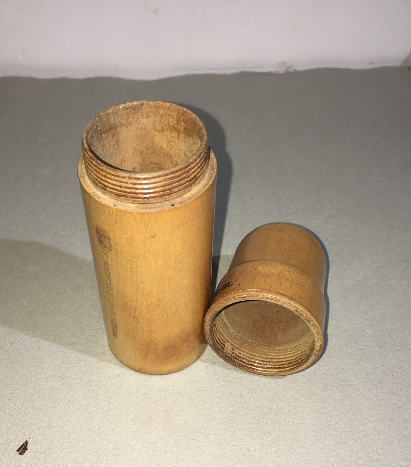 Farmacia: Antico Astuccio Per Medicinali In Legno Tornito (20 Grammi)