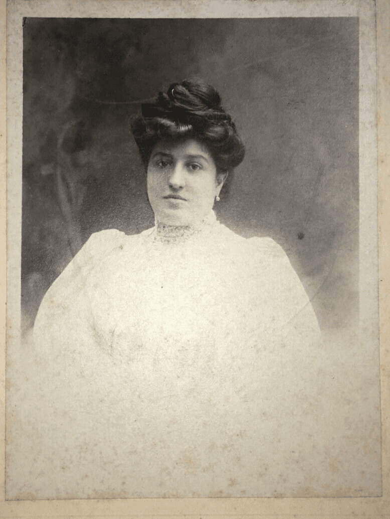 Fotografia Da Collezione: Ritratto Femminile, Salviati (Venezia), Lito Perrelli