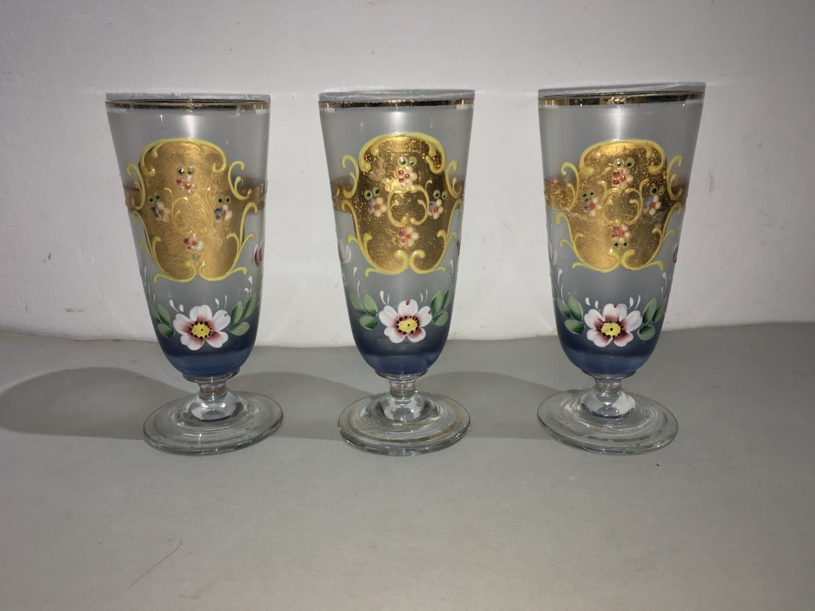 Arte Del Vetro: Bicchieri Decorati Floreali E Con Dorature Liberty