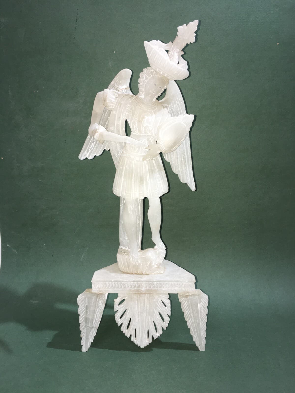 Arte Popolare Devozionale: Scultura Di San Michele Arcangelo In Alabastro