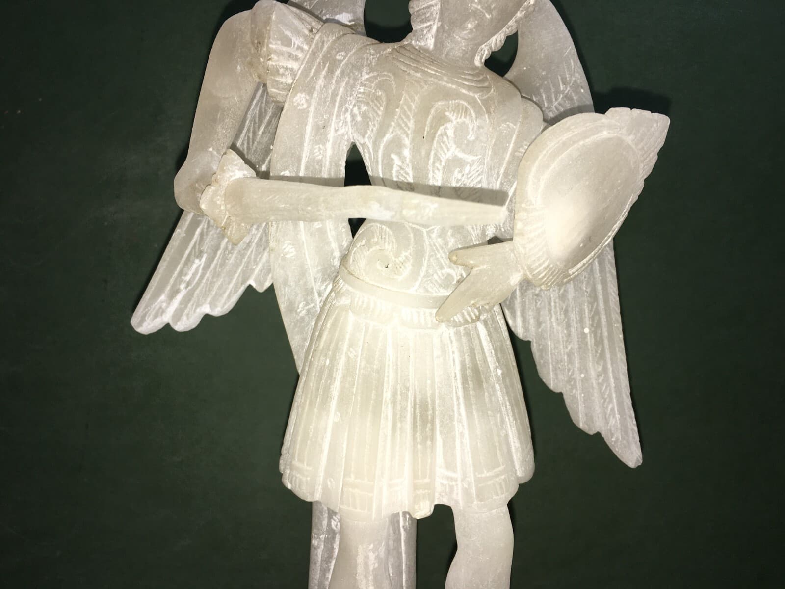 Arte Popolare Devozionale: Scultura Di San Michele Arcangelo In Alabastro