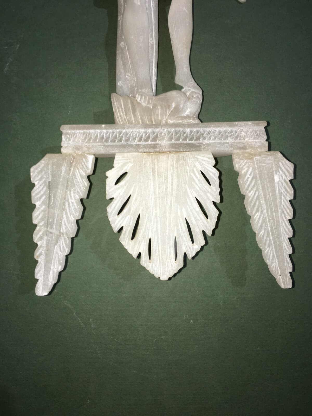 Arte Popolare Devozionale: Scultura Di San Michele Arcangelo In Alabastro