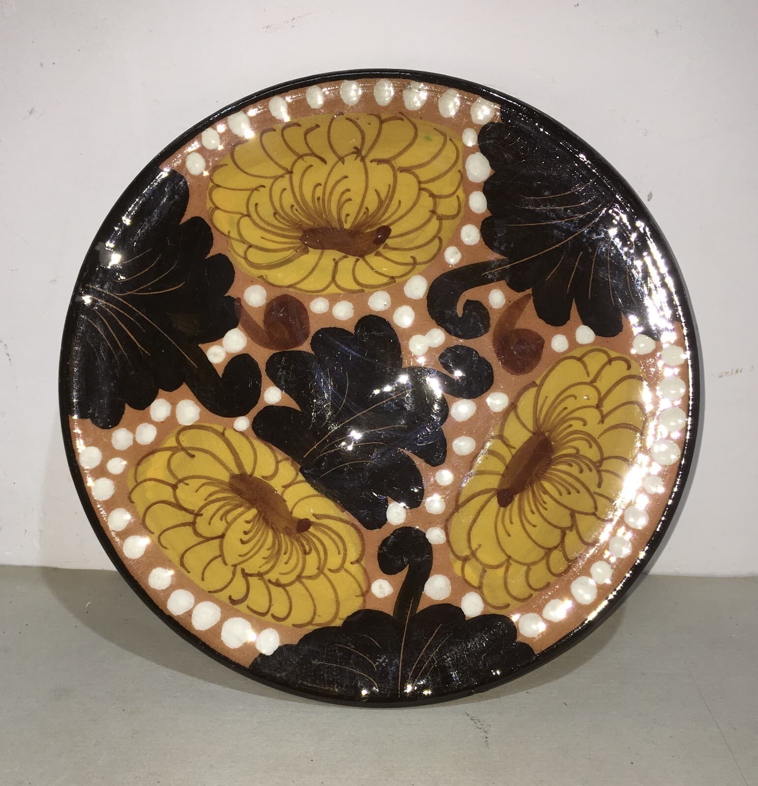 Piatto In Ceramica Con Decoro Floreale, Siglato CV Italy
