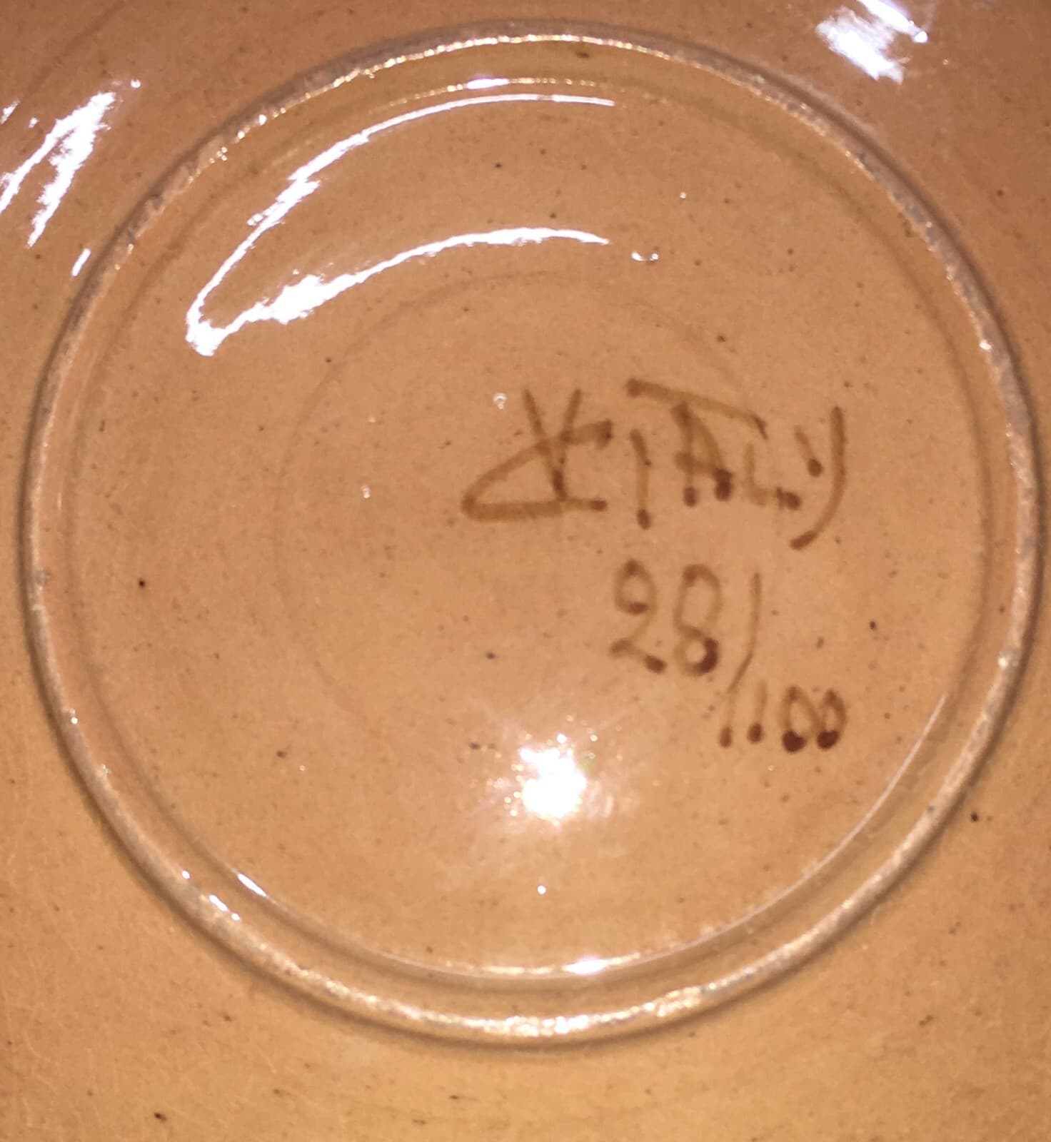 Piatto In Ceramica Con Decoro Floreale, Siglato CV Italy