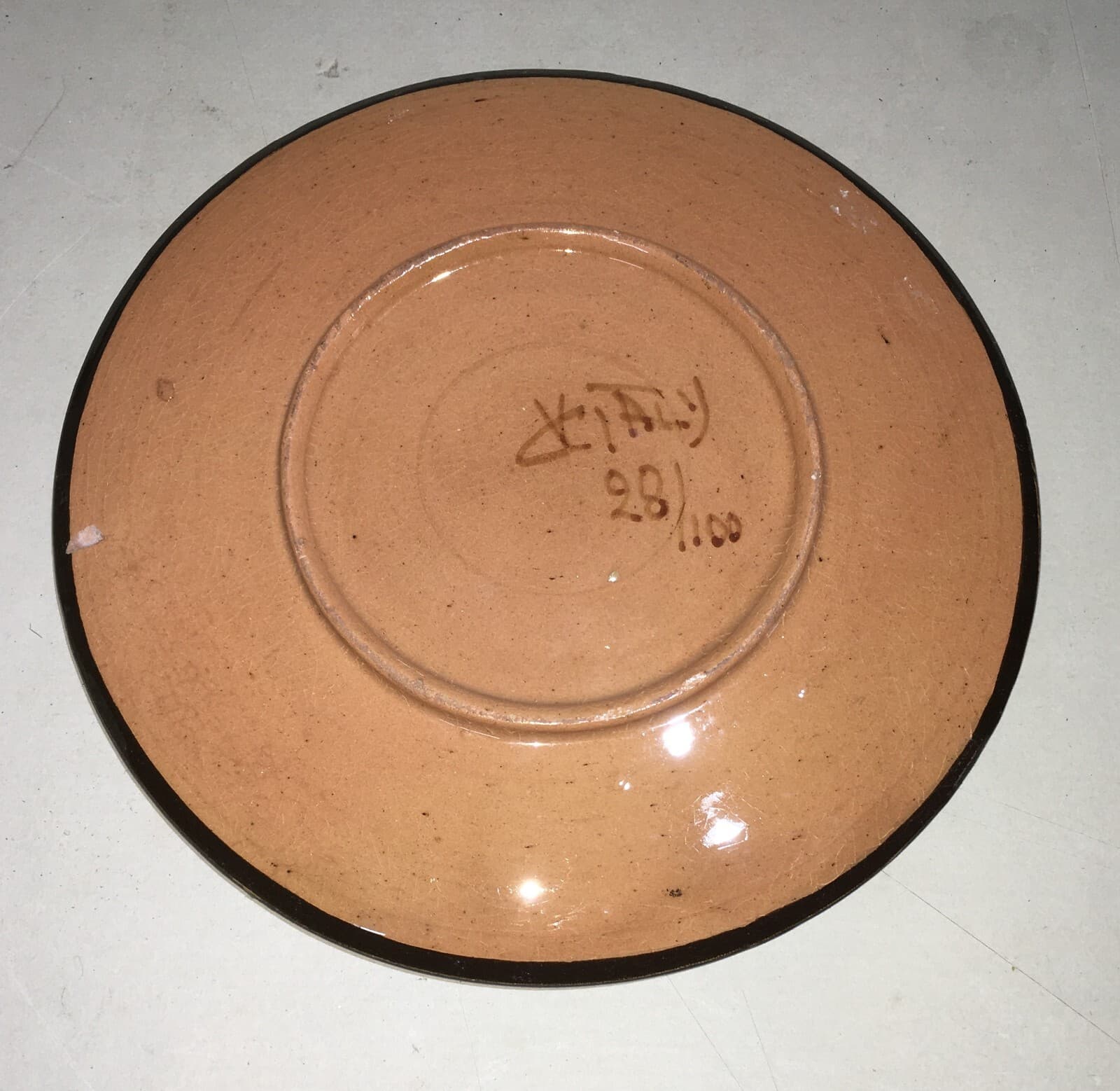 Piatto In Ceramica Con Decoro Floreale, Siglato CV Italy