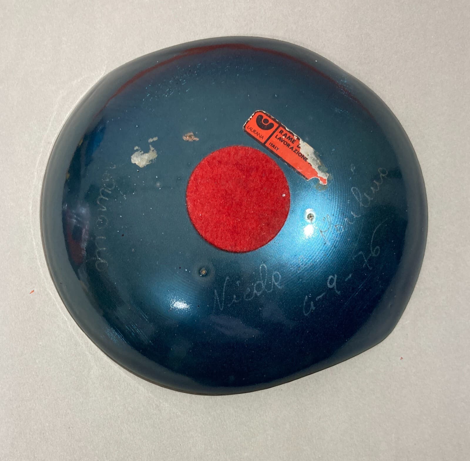 Artistico Soprammobile, Vassoio In Metallo Smaltato Laurana