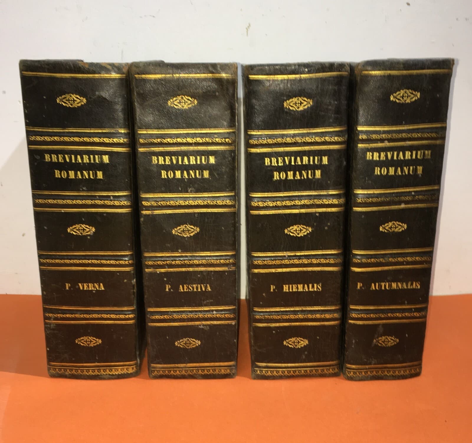 Antiche Legature: 4 Scatole Finti Libri Decorative d'Epoca