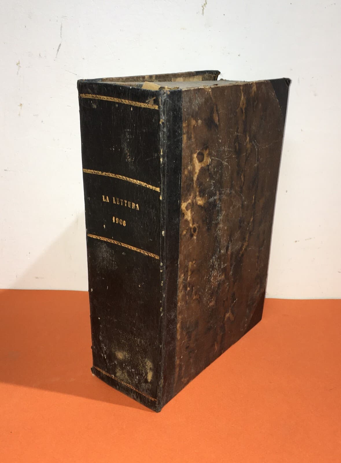 Antica Legatura A Scatola Simulante La Rivista La Lettura (1906)