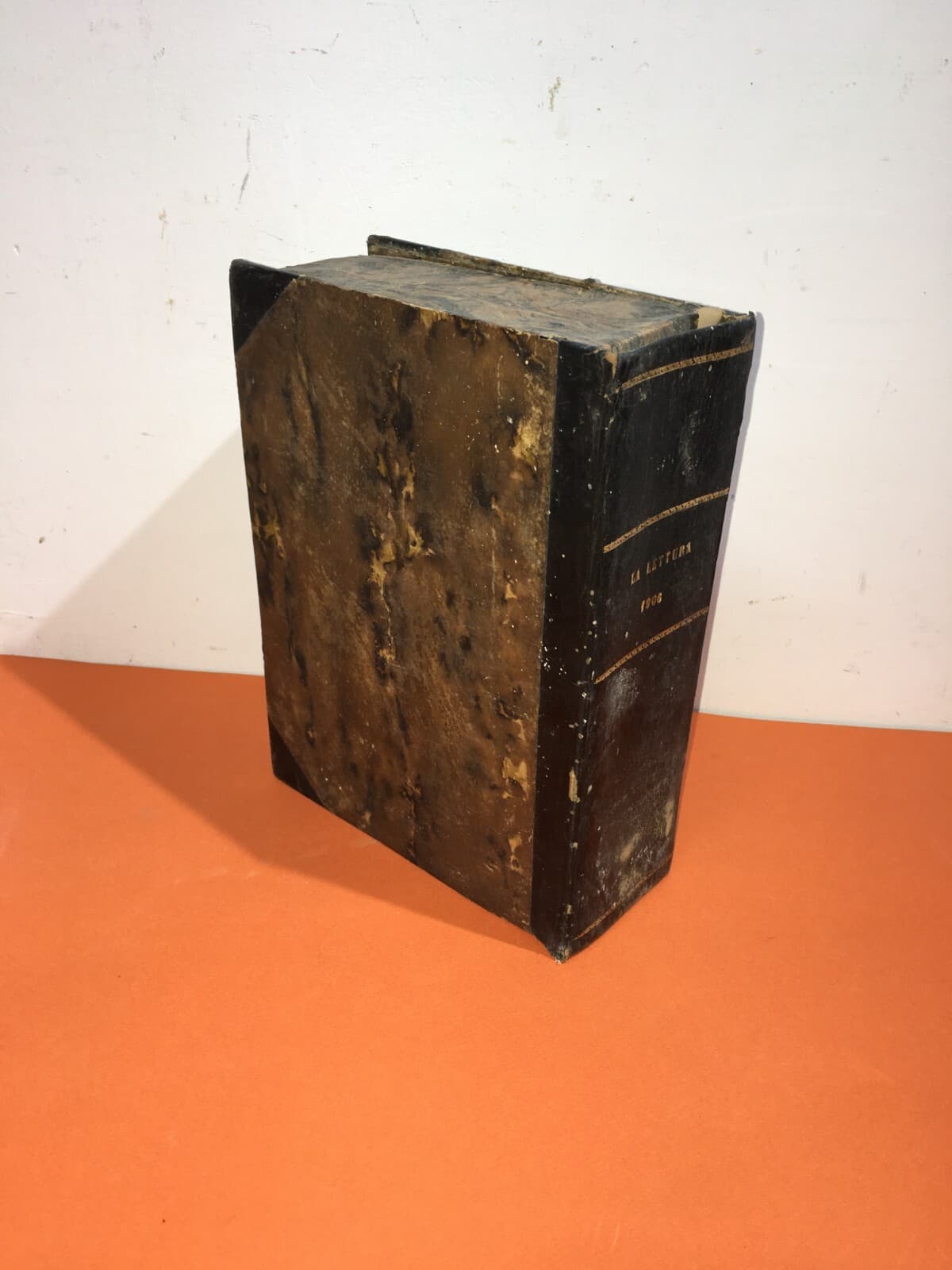 Antica Legatura A Scatola Simulante La Rivista La Lettura (1906)