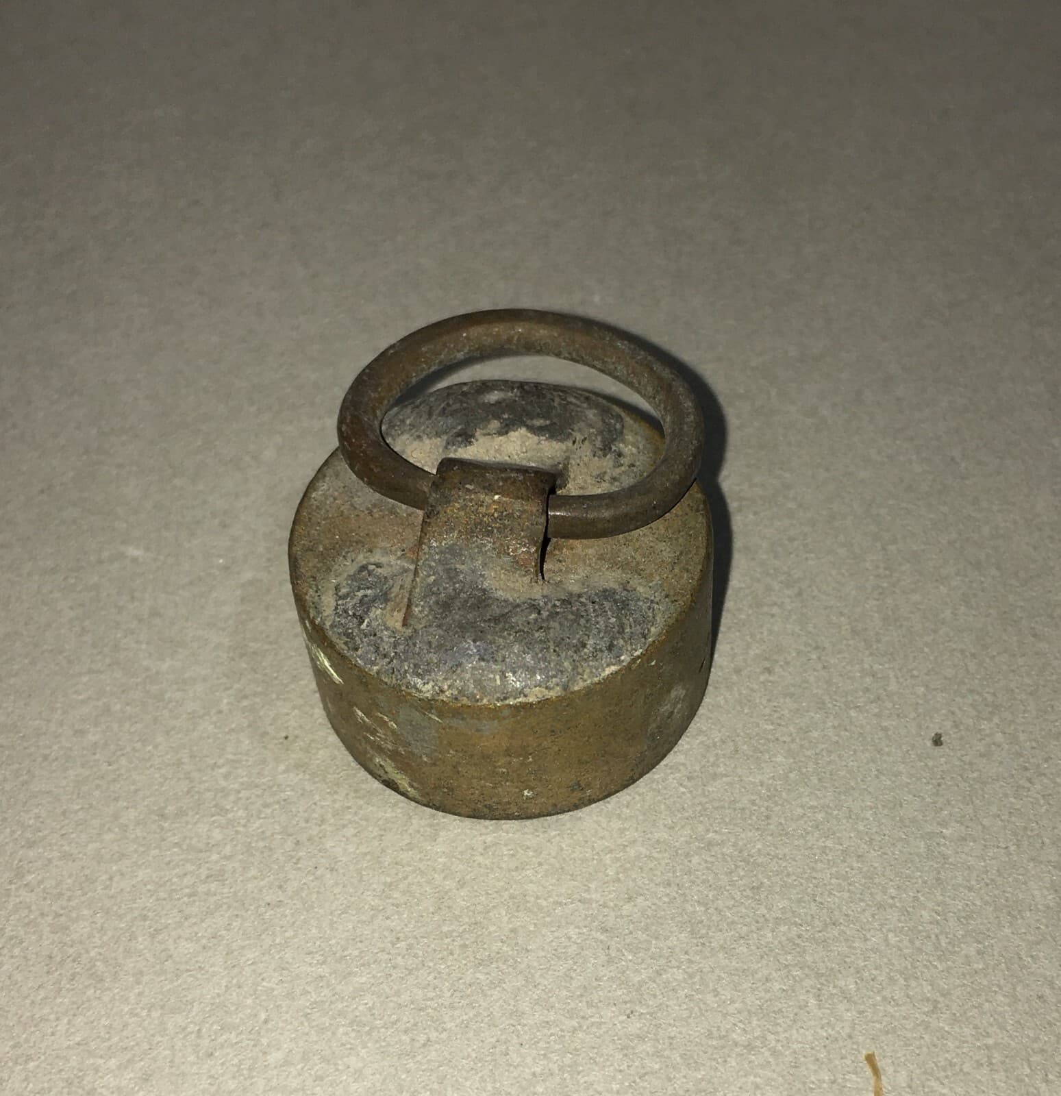 Peso In Ottone Primo '900, Probabile Filo A Piombo O Per Bilancia