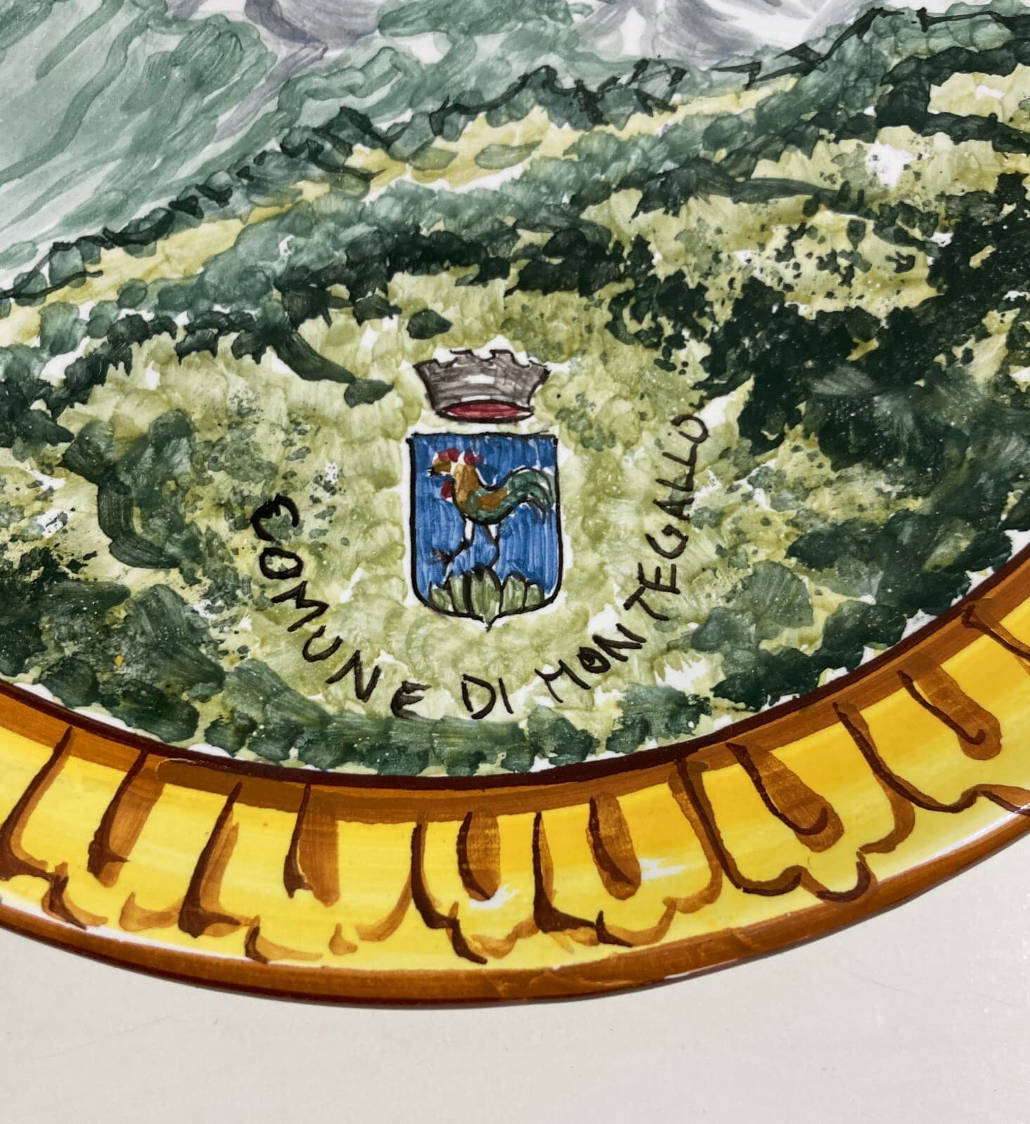 Marche, Ascoli Piceno, Montegallo: Ceramica Decorativa Con Paesaggio Dipinto Di Vallese