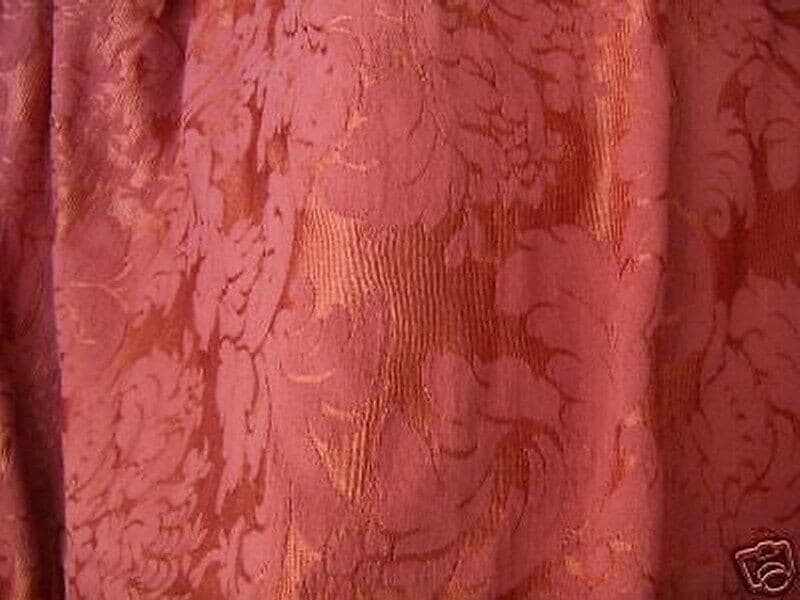 Antico Tessuto: Drappeggio, Tendaggio E Tappezzeria d'Epoca