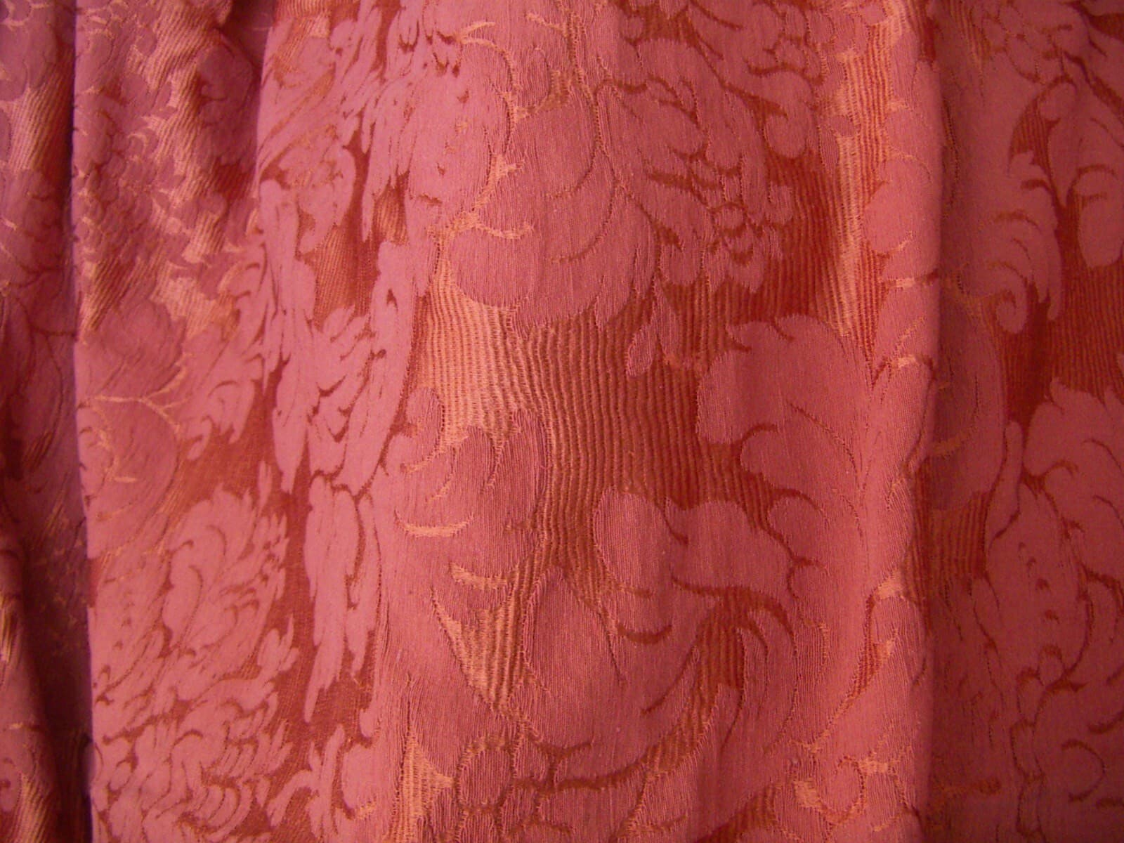 Antico Tessuto: Drappeggio, Tendaggio E Tappezzeria d'Epoca