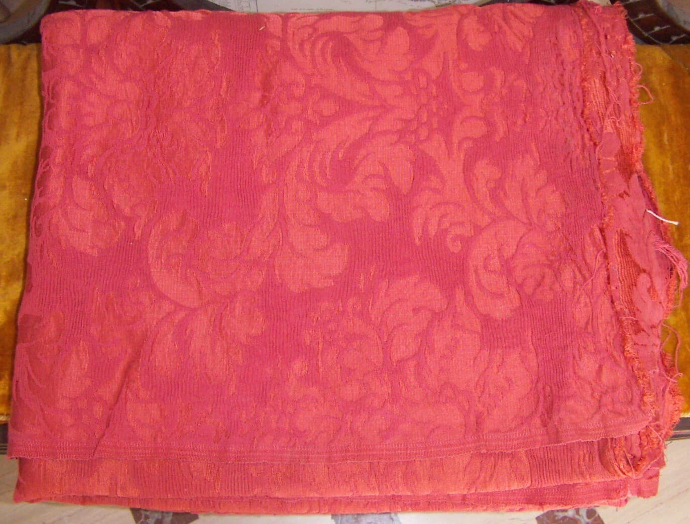 Antico Tessuto: Drappeggio, Tendaggio E Tappezzeria d'Epoca