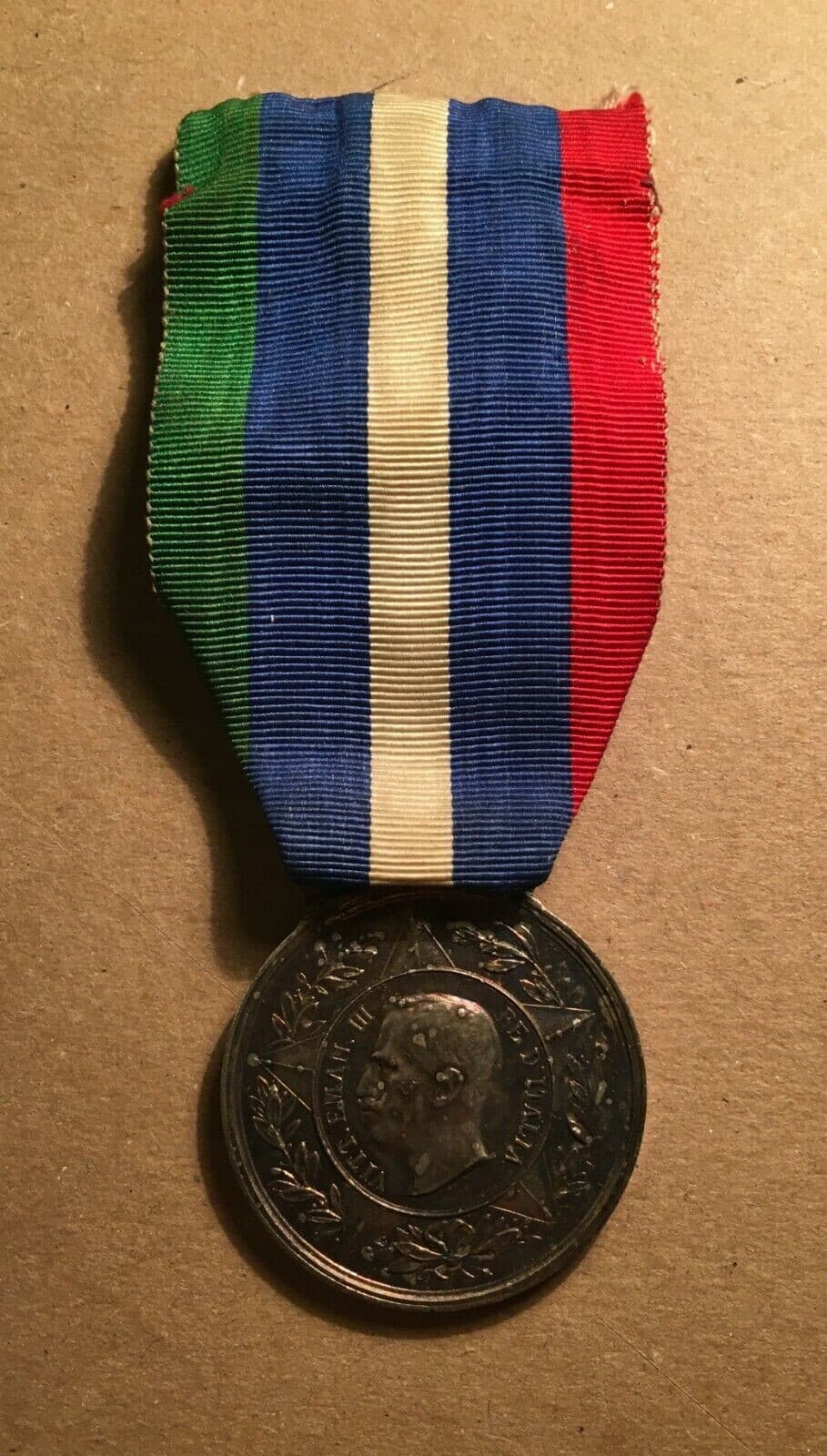 Militaria, Araldica, Savoia, Guardia d'Onore: Medaglia Di Vittorio Emanuele III