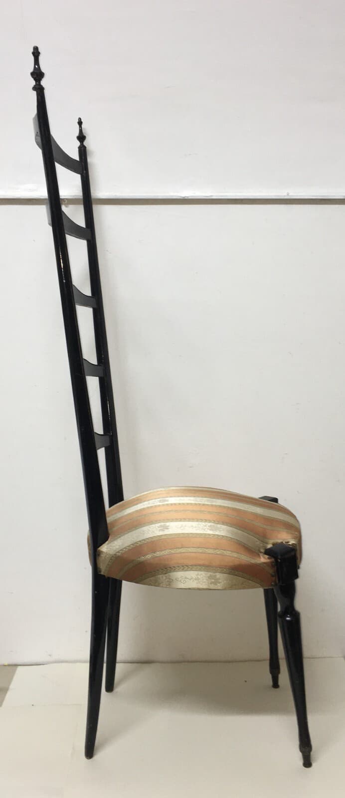 Sedia Stilizzata d'Epoca Da Restaurare (modernariato Design)