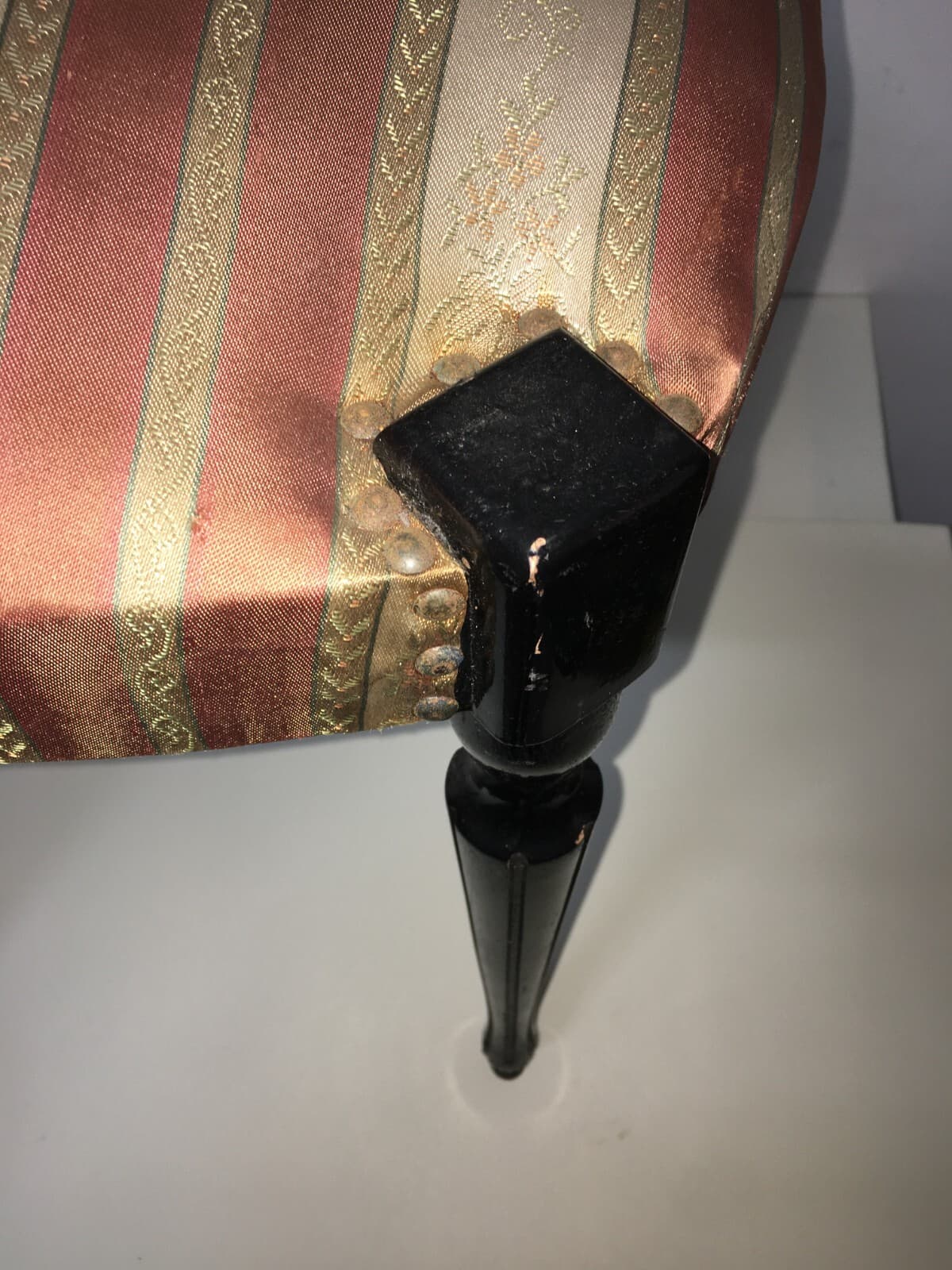 Sedia Stilizzata d'Epoca Da Restaurare (modernariato Design)