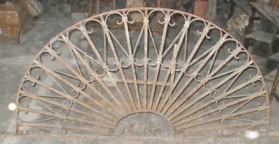 Ferro Battuto: Grande Sovrapporta Antica Decorativa, Da Restaurare