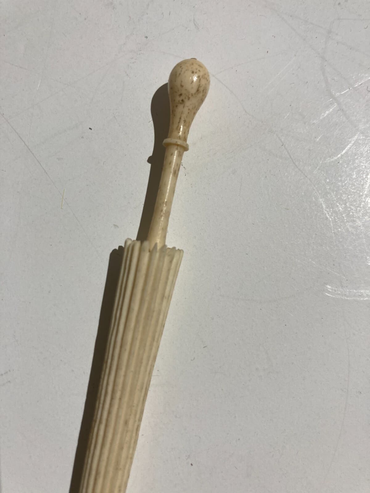 Agoraio Antico A Forma Di Ombrello In Osso