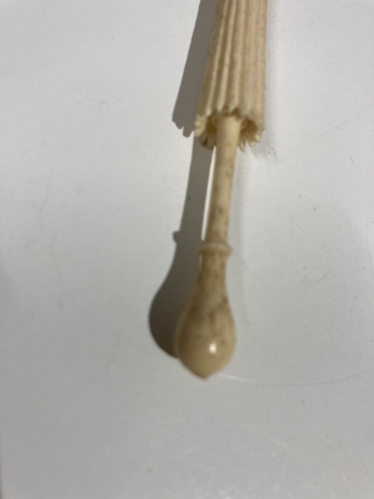 Agoraio Antico A Forma Di Ombrello In Osso