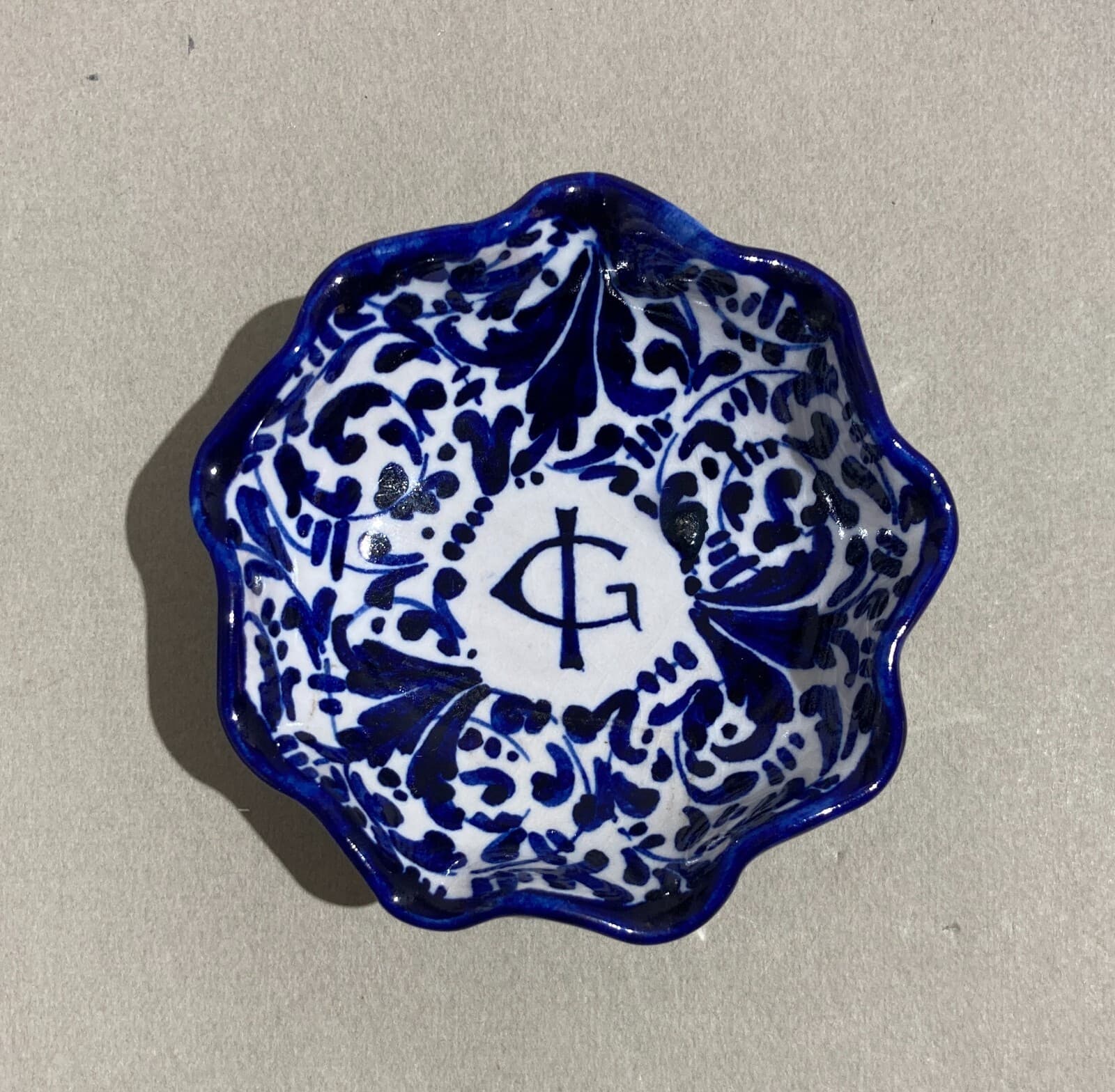 Faenza Gatti: Mini Ceramica Da Collezione Con Decoro E Monogramma