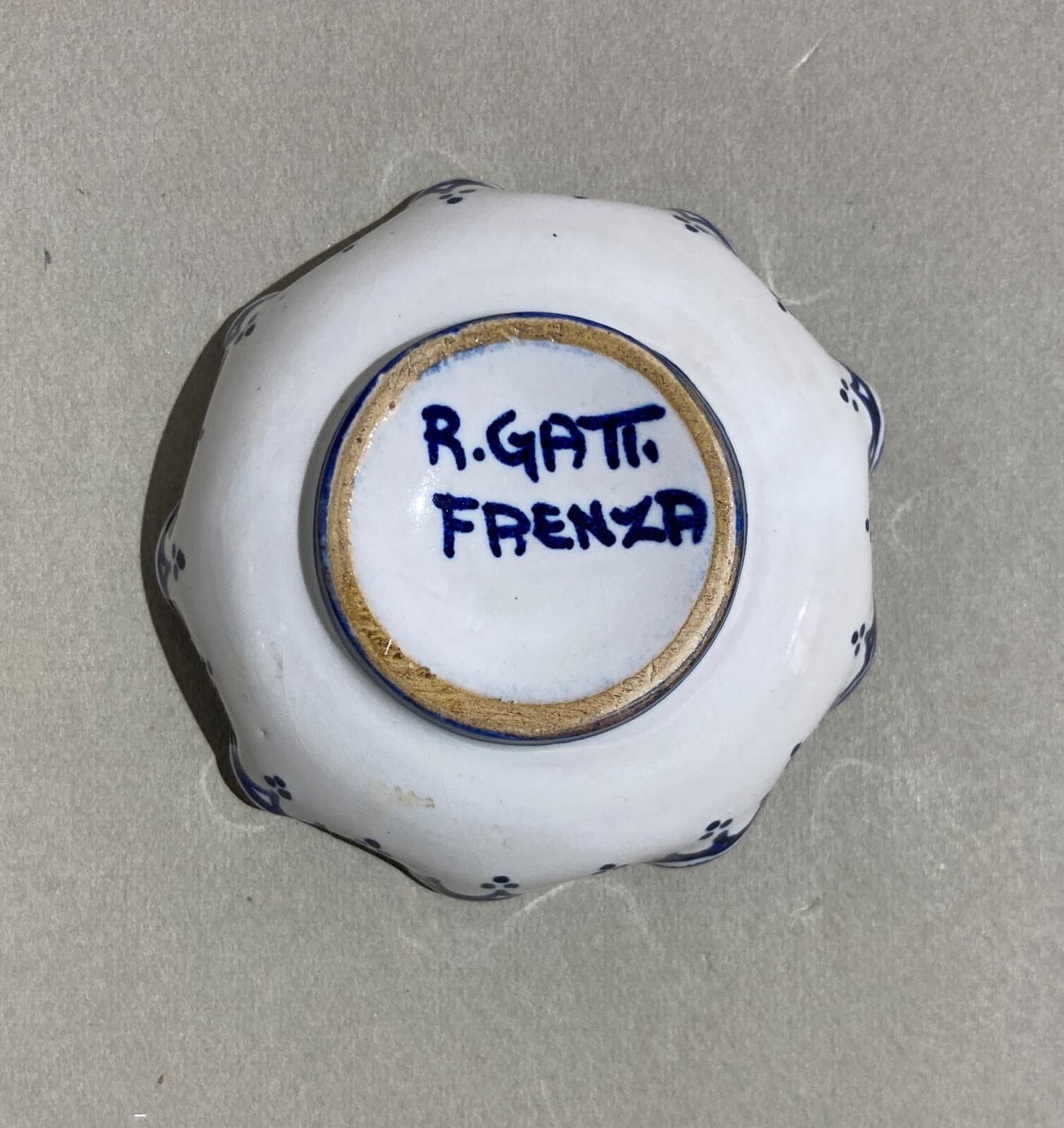 Faenza Gatti: Mini Ceramica Da Collezione Con Decoro E Monogramma