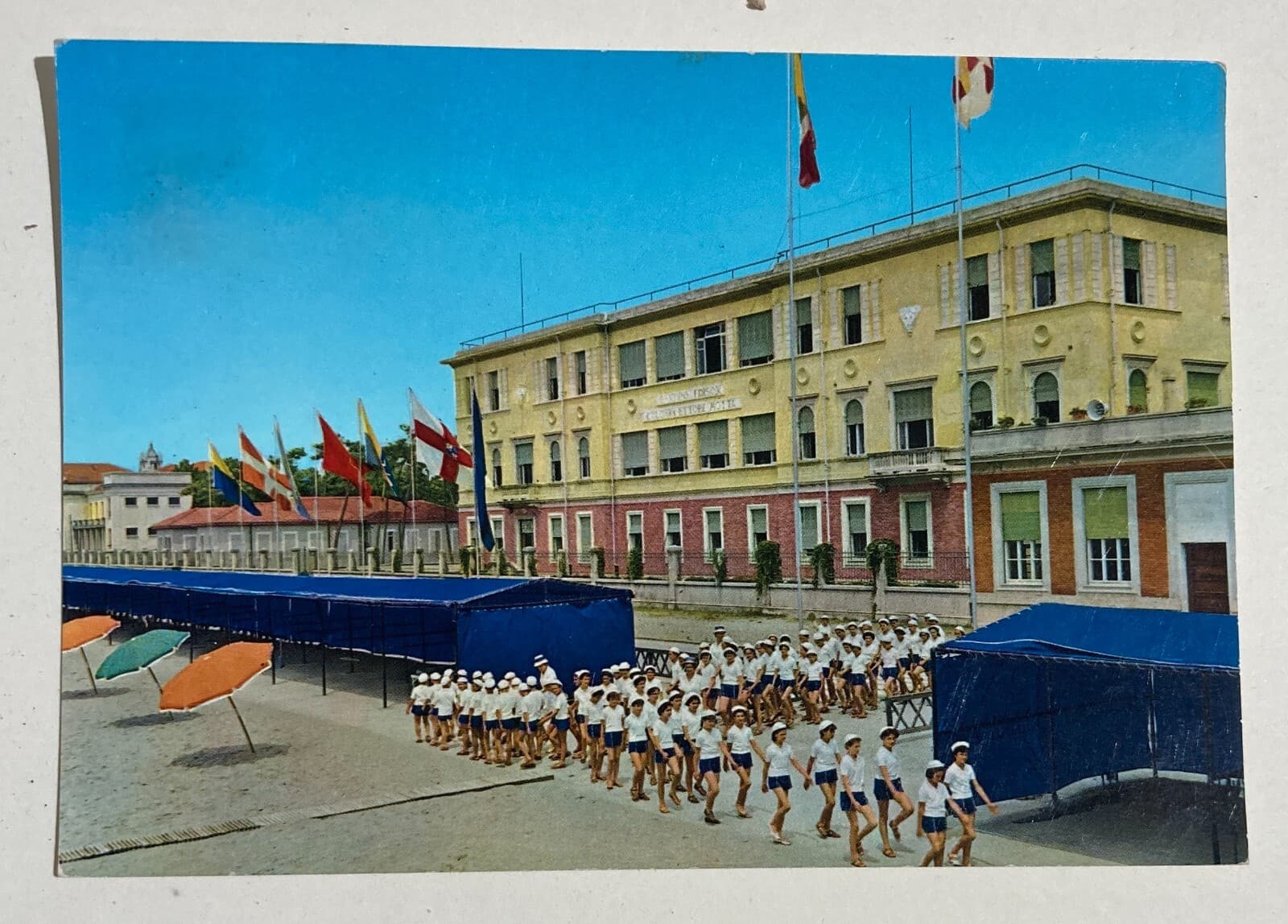 Marina Di Massa: Colonia Motta   Edison. Foto Cartolina d'Epoca A Colori Viaggiata