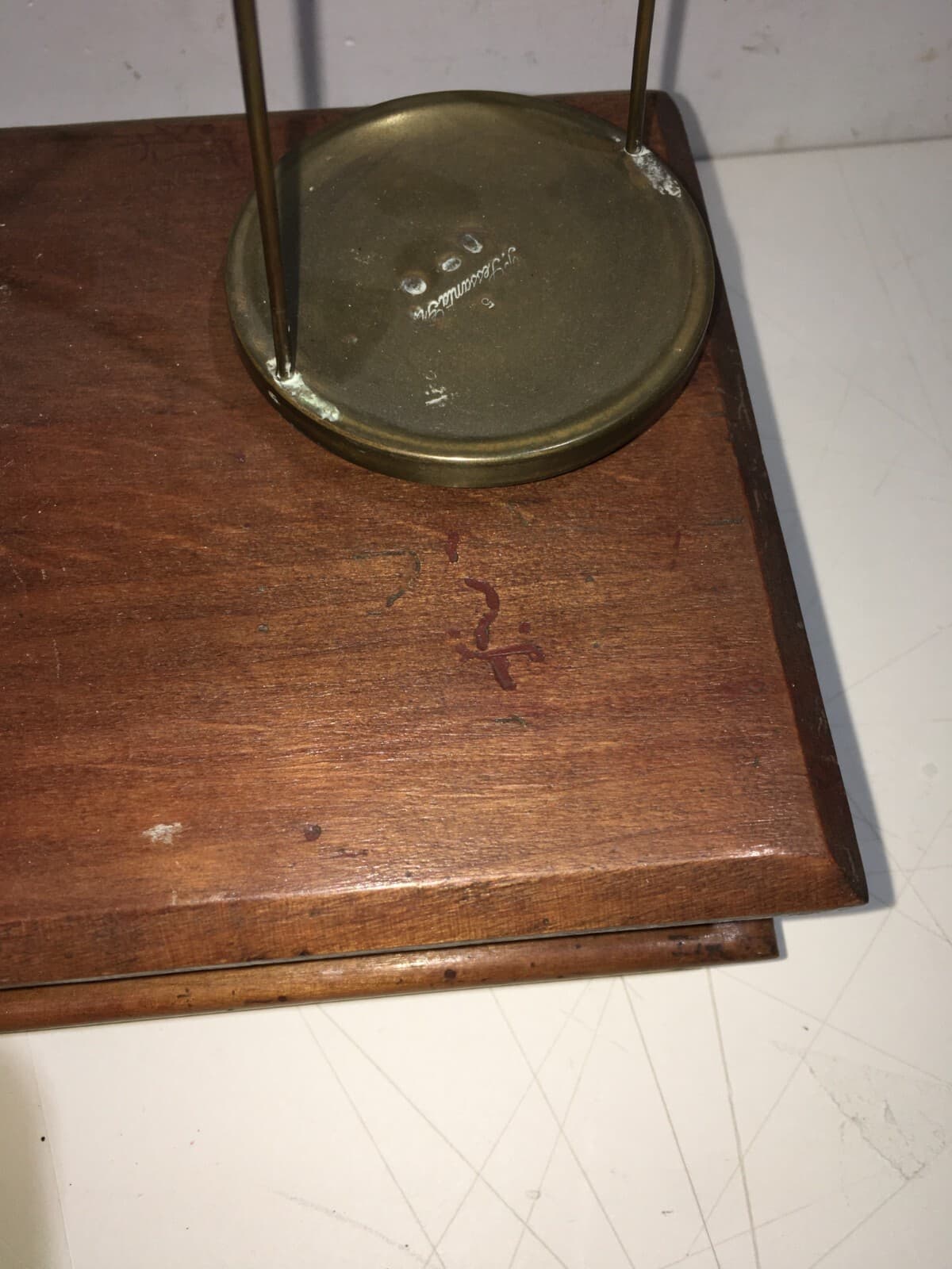 Bilancia Antica Con Pesi Per Farmacia E Oreficeria