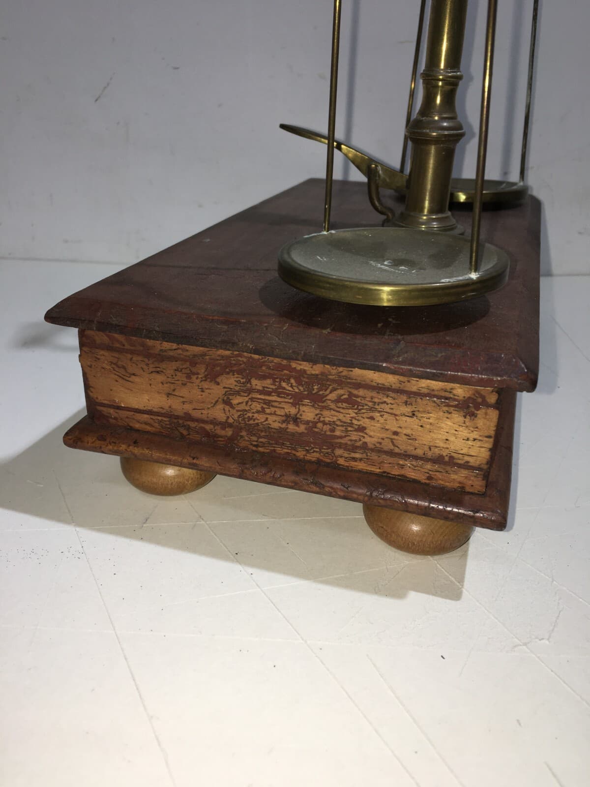 Bilancia Antica Con Pesi Per Farmacia E Oreficeria