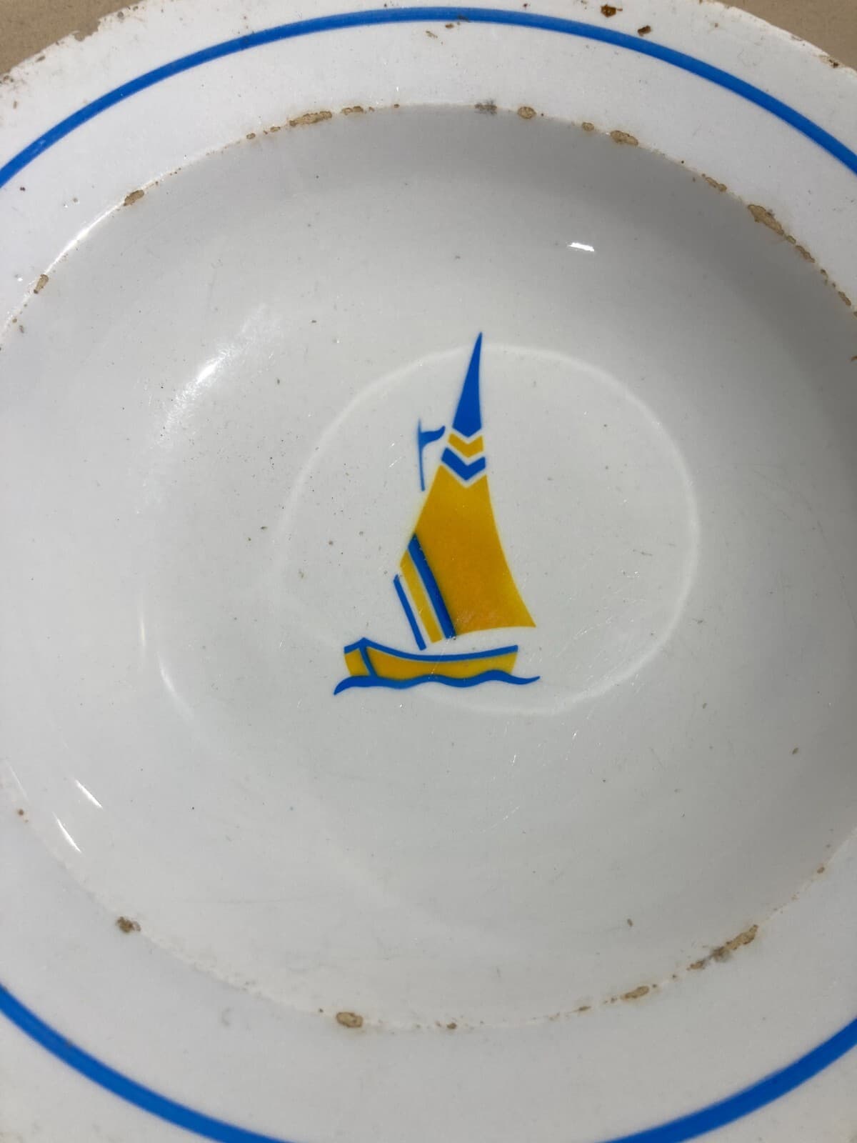 Piatto In Ceramica Con Decoro Aerografato, Barca A Vela, Era Ponti, Mondovì