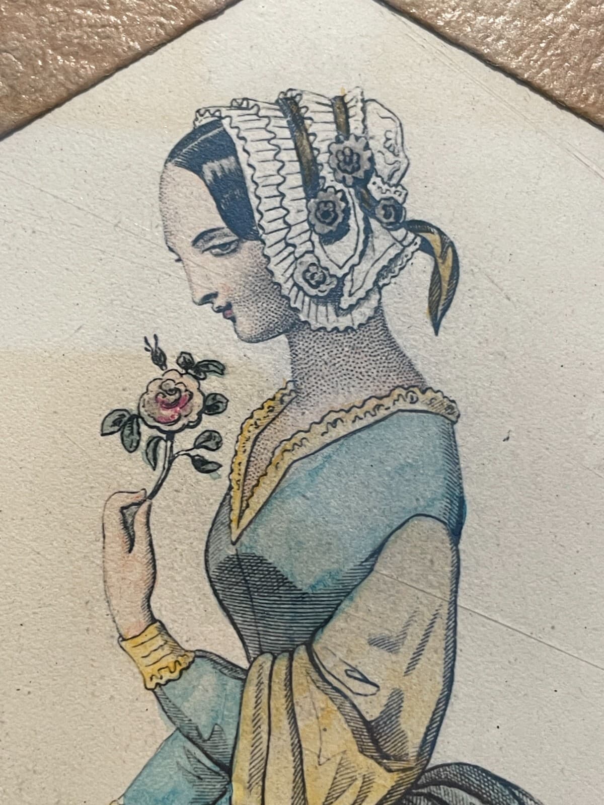 Stampa Colorata Decorativa   Damina Con Fiore   Quadretto Incorniciato Esagonale