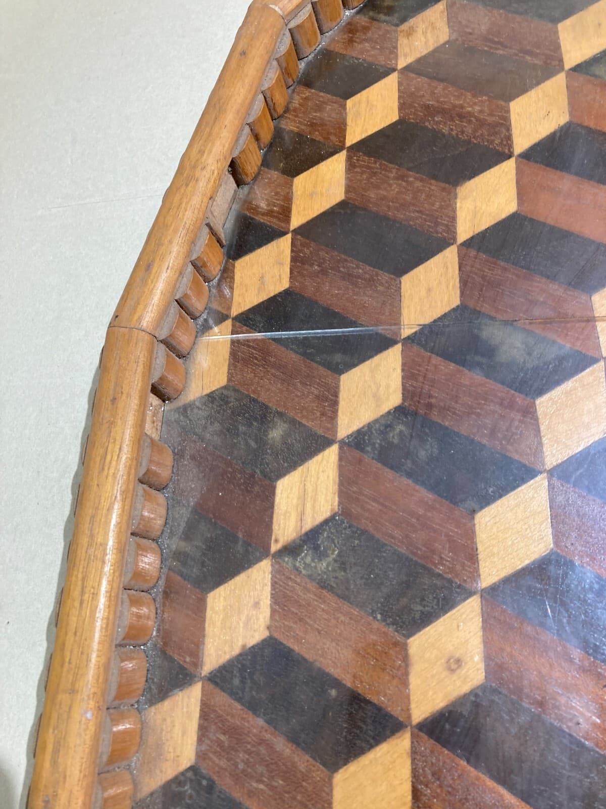 Grande Vassoio Dodecagonale In Legno Intarsiato Di Gusto Art Déco