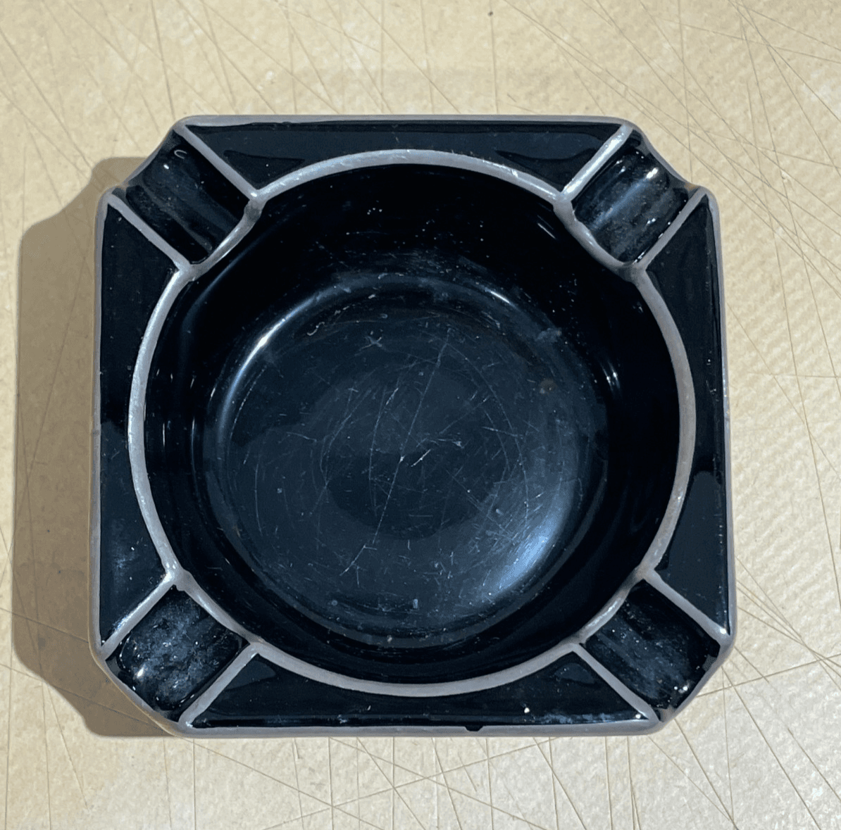 Posacenere d'Epoca In Vetro Bruno Laminato In Argento