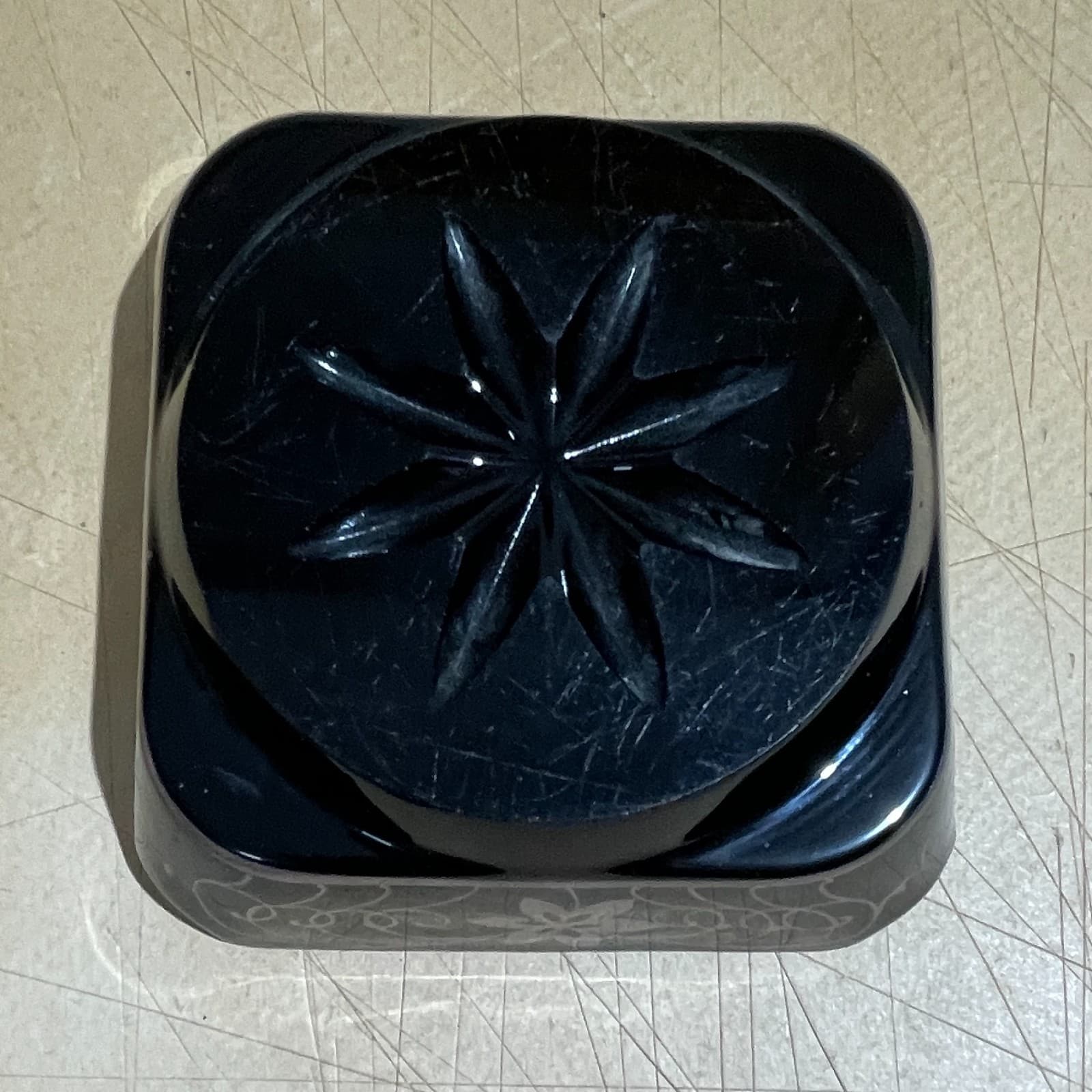 Posacenere d'Epoca In Vetro Bruno Laminato In Argento