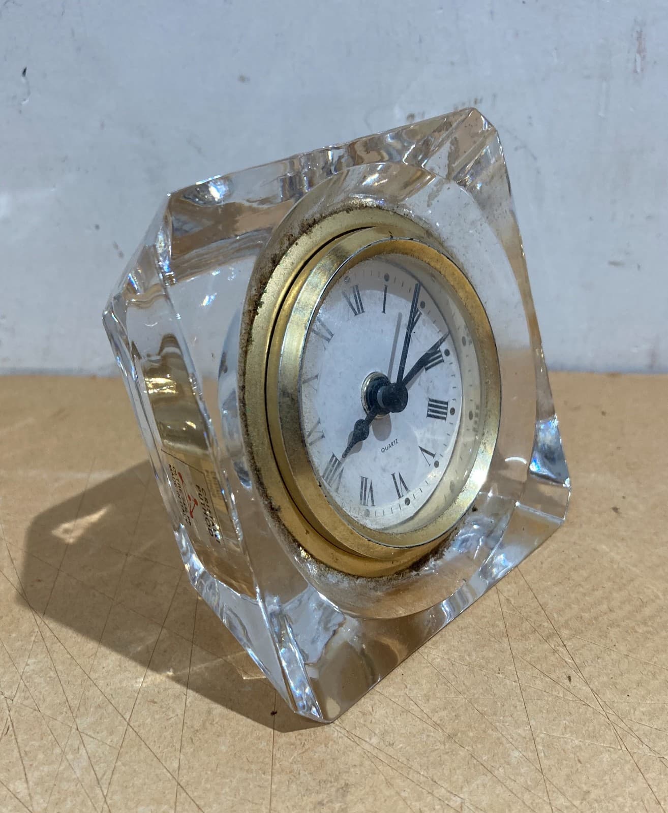 Orologio Da Tavolo In Cristallo Puthod, Design Modernariato