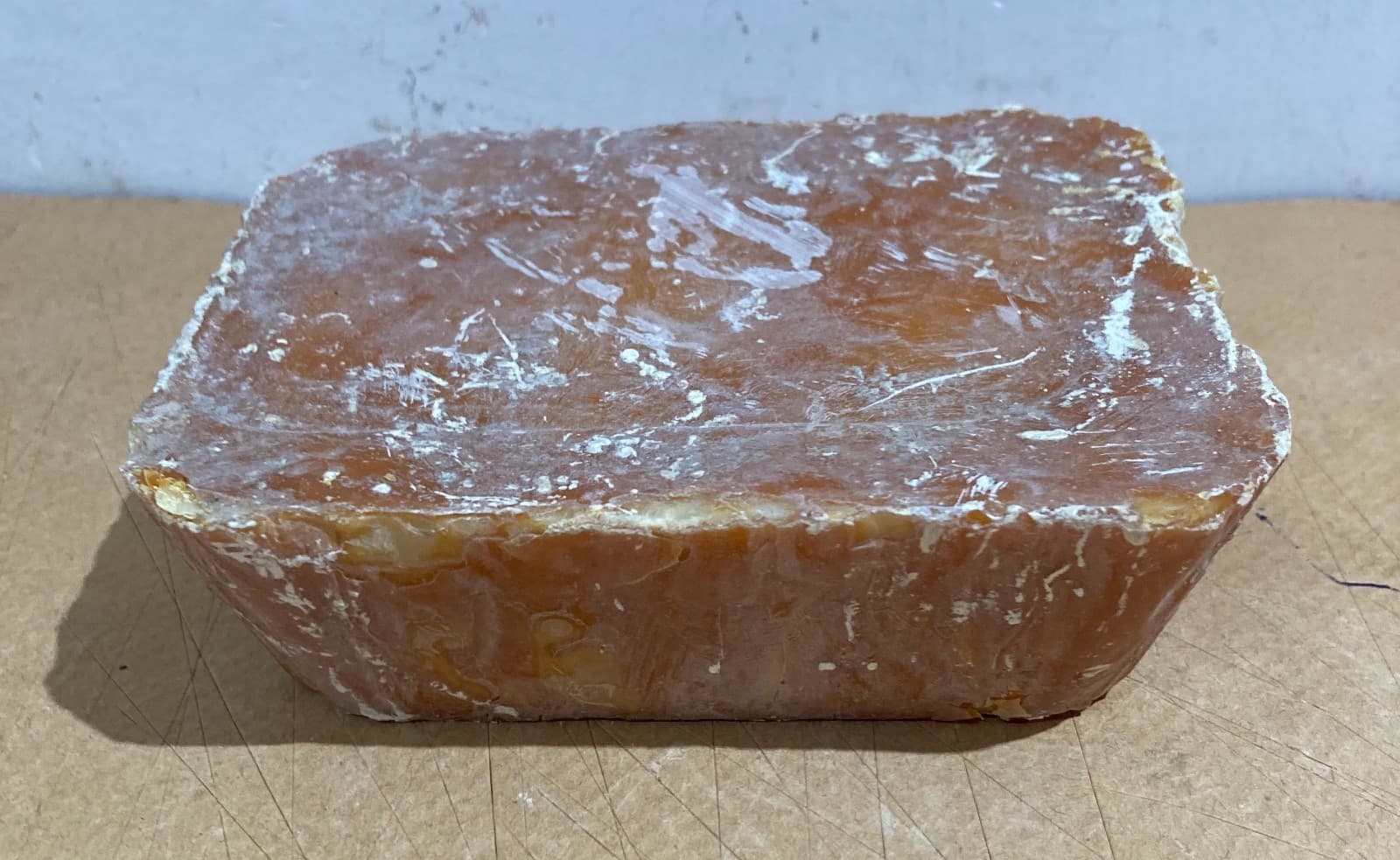 Insolito Oggetto, Probabilmente Blocco Di Cera Solida, Superficie Ambrata d'Epoca