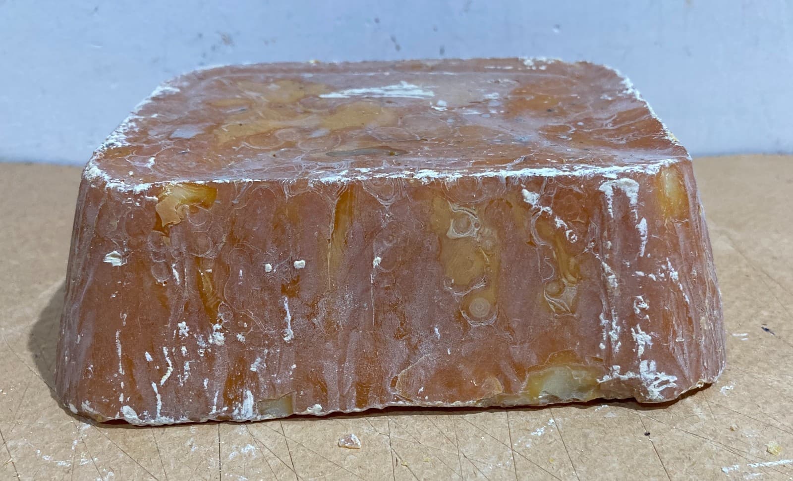 Insolito Oggetto, Probabilmente Blocco Di Cera Solida, Superficie Ambrata d'Epoca