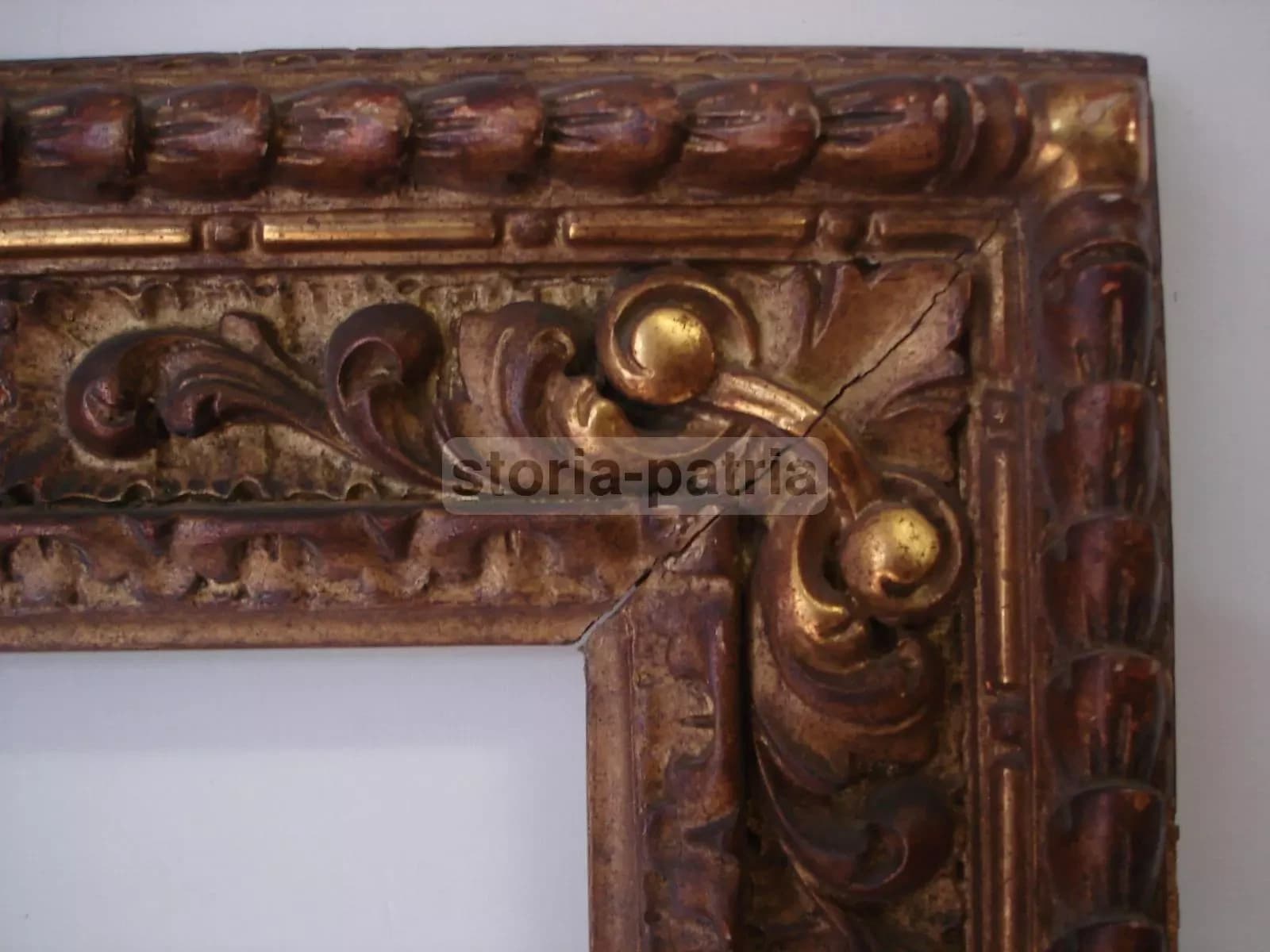 Ampia Raccolta Di Cornici E Specchiere d'Epoca (XVII XX Secolo)