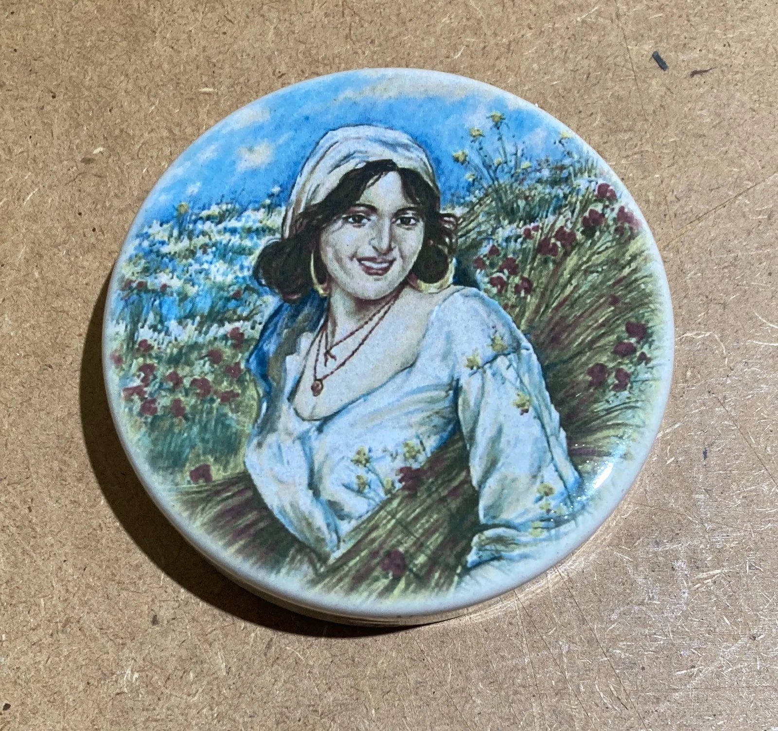 Ceramica Liberati per l'Hilton, Contadina Abruzzese, foto 2 di 6