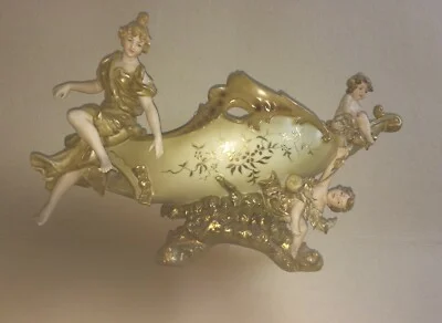 Centrotavola Capodimonte in Porcellana, Figura e Putti, foto 10 di 12