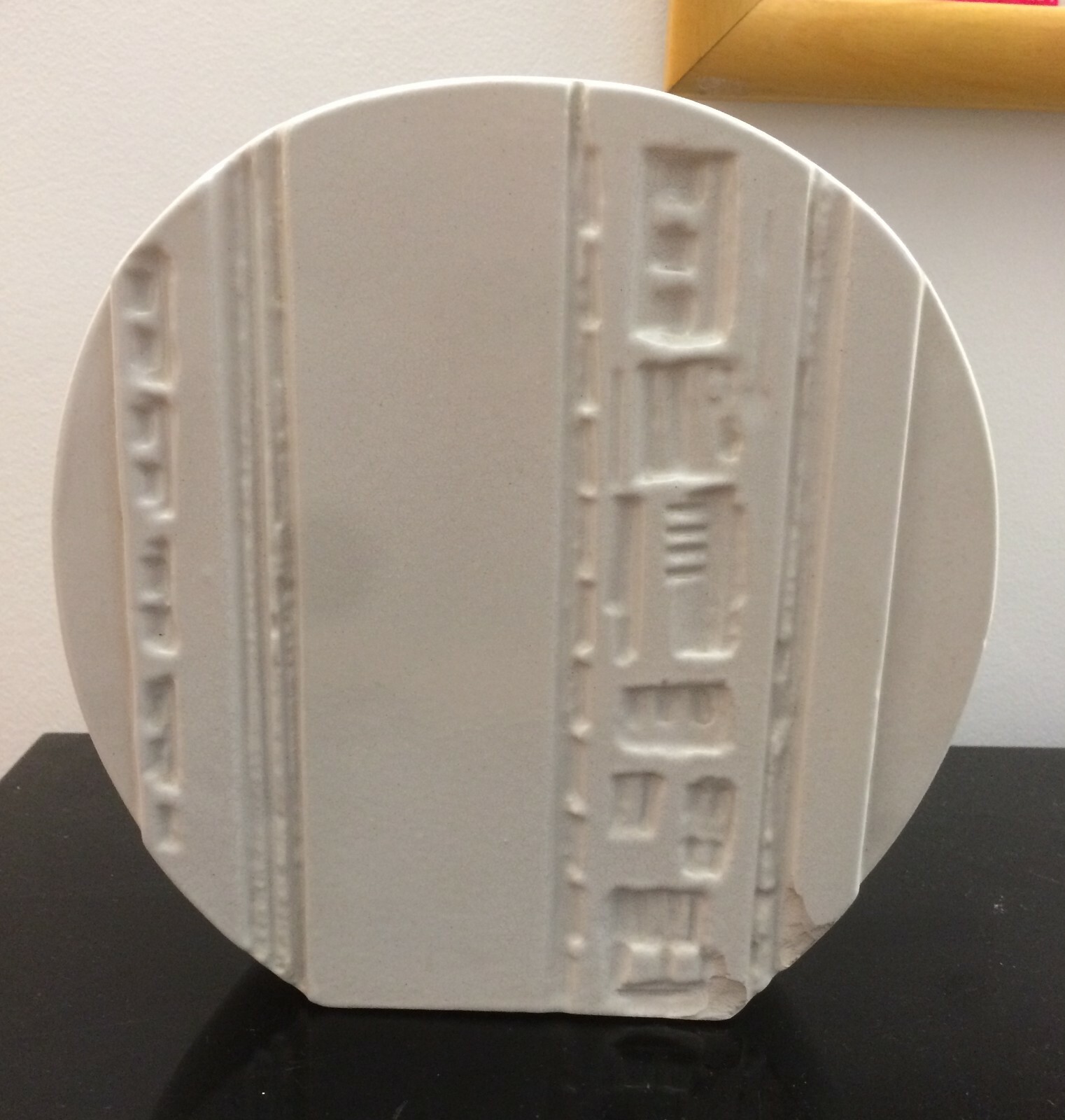 Vaso Artistico In Ceramica Soprammobile d'Arte Moderna Con Rilievi