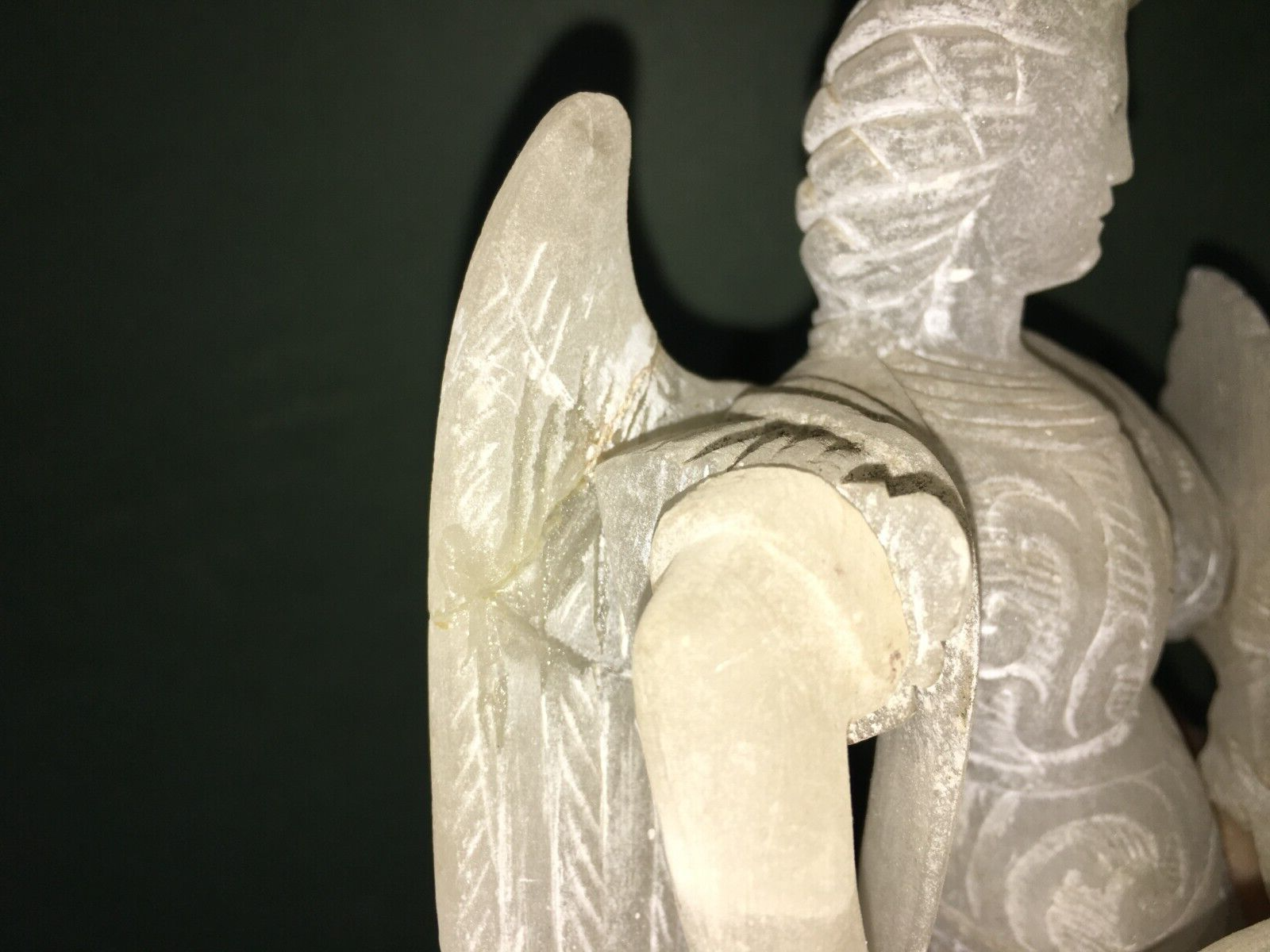 Arte Popolare Devozionale: Scultura Di San Michele Arcangelo In Alabastro