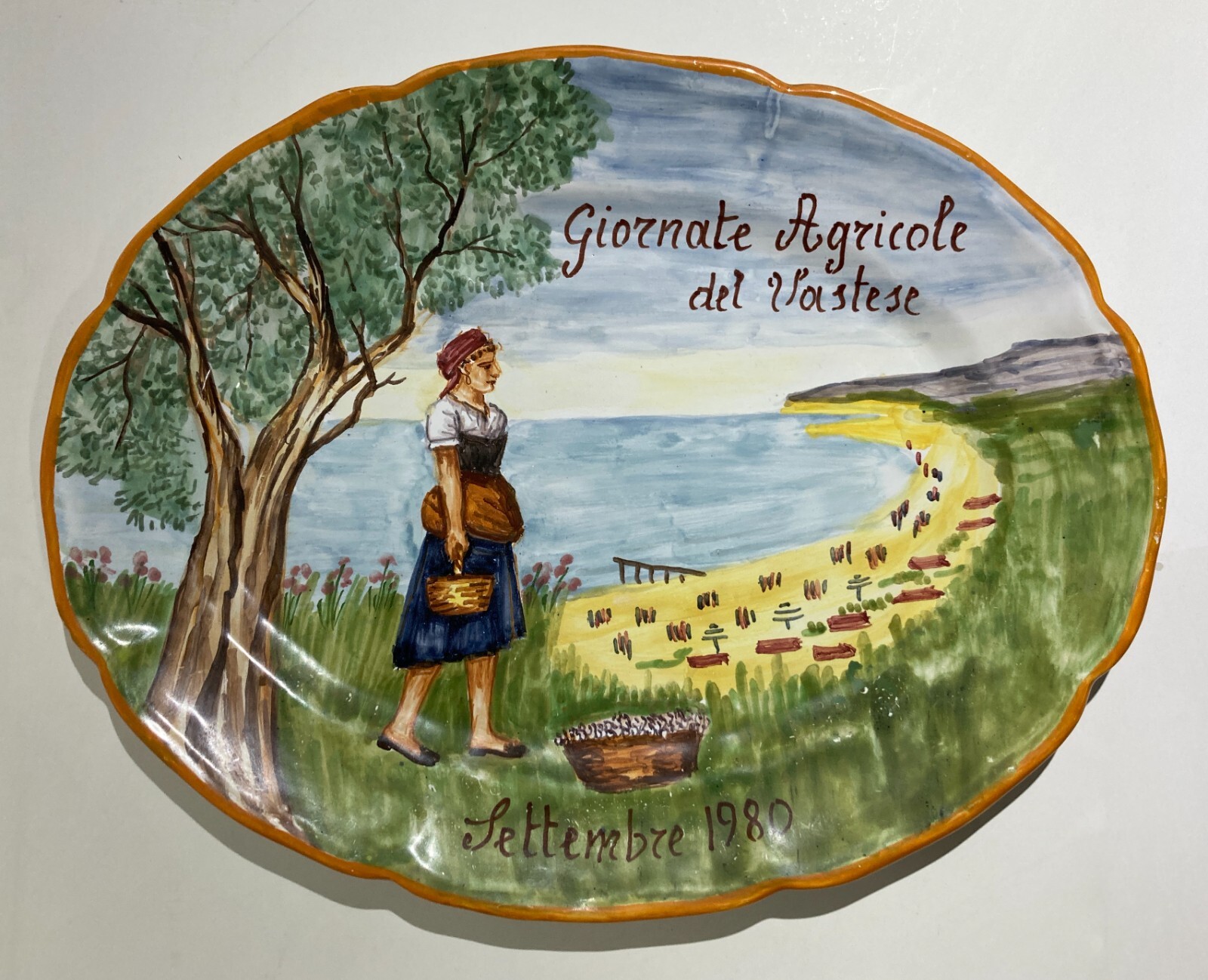 Abruzzo, Vasto: Piatto Pubblicitario In Ceramica Per Le Giornate Agricole Del Vastese, 1980