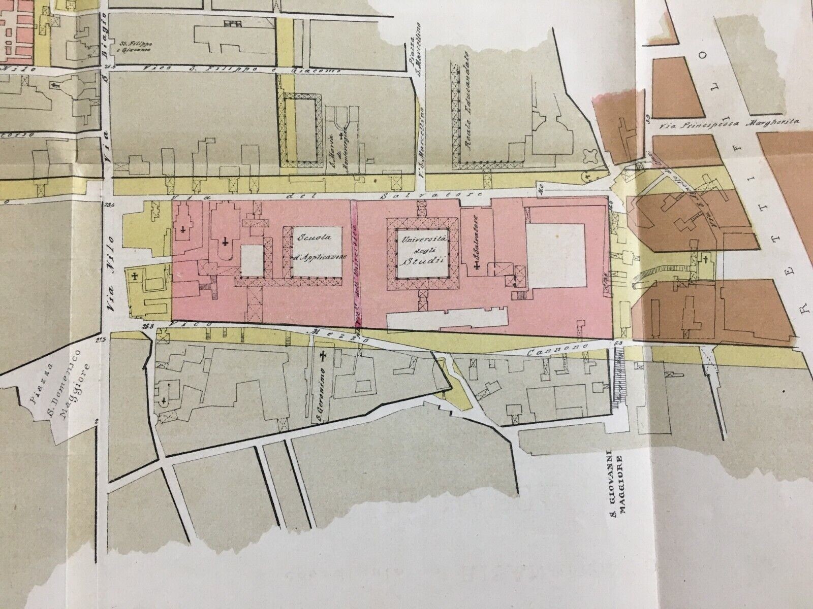 Architettura E Ingegneria: Riassetto Delle Cliniche Universitarie A Napoli, 1892 (con Mappa)