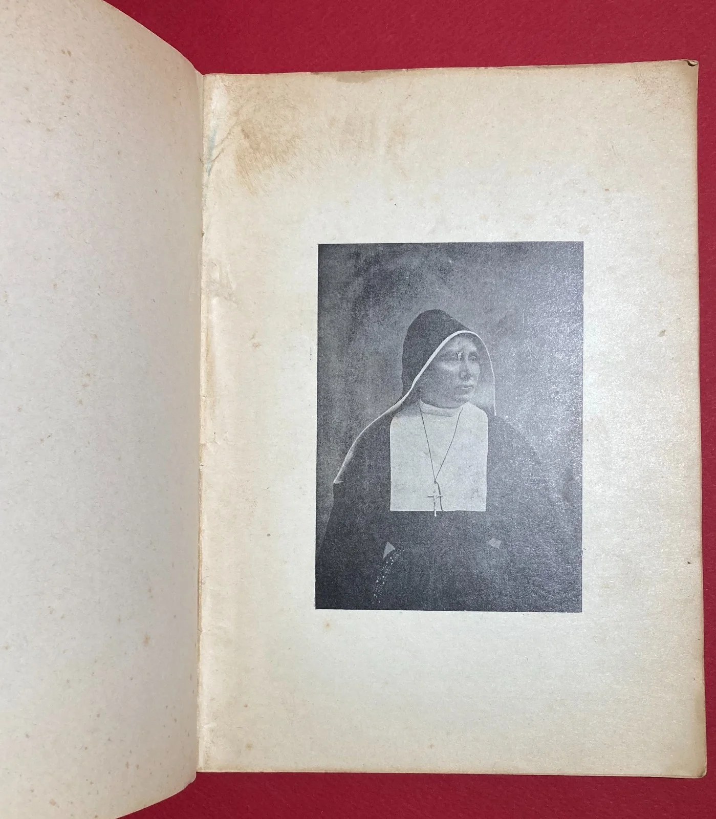 Sul Tricolle dell'Irpinia: Suor Giuseppina Arcucci, 1959, foto 10 di 14