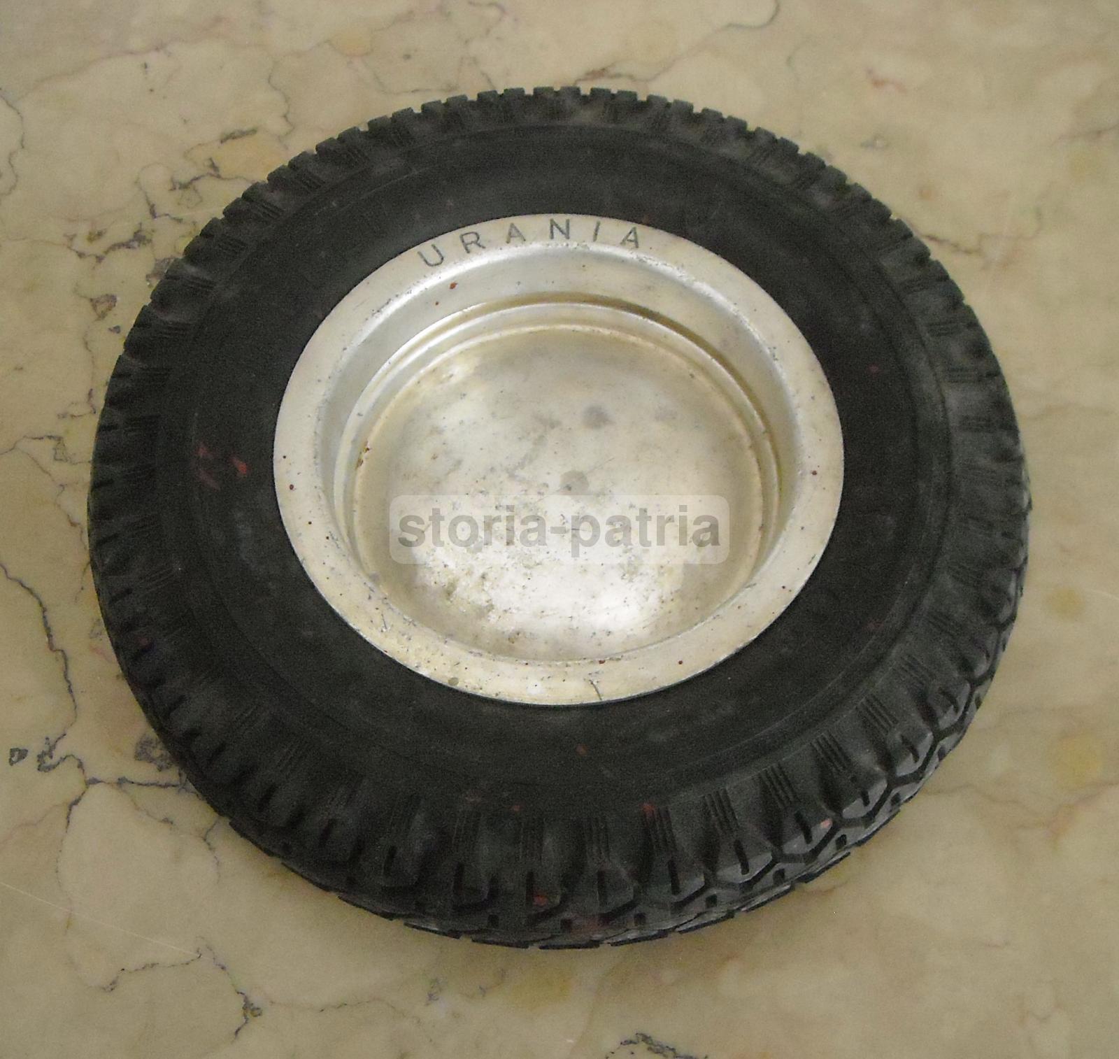Auto, Pneumatico Pubblicitario, Pirelli, Urania, Stelvio, Posacenere Da Collezione immagine 3